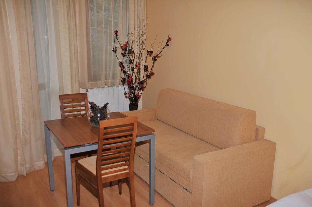 Villa Park Guest Apartments Borowez Exterior foto