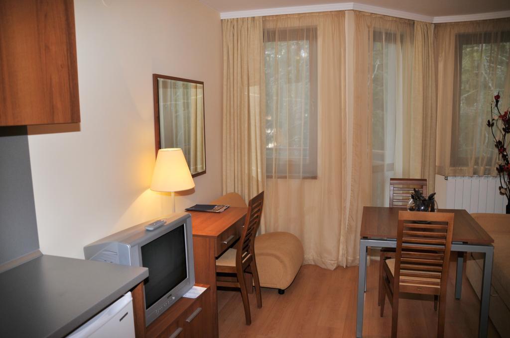 Villa Park Guest Apartments Borowez Exterior foto