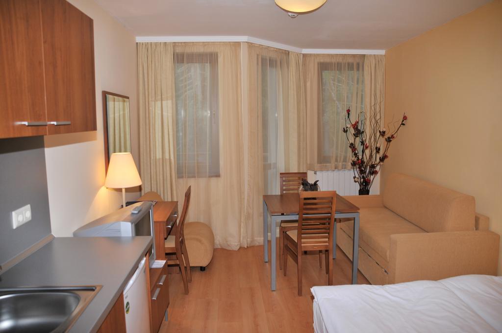 Villa Park Guest Apartments Borowez Exterior foto