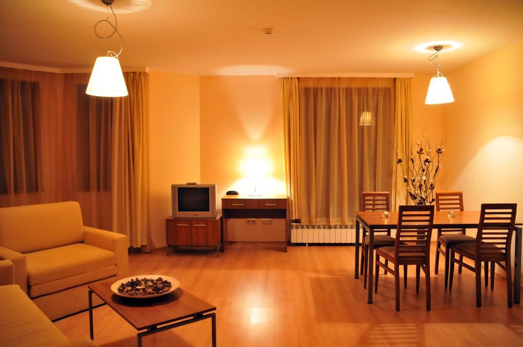 Villa Park Guest Apartments Borowez Exterior foto